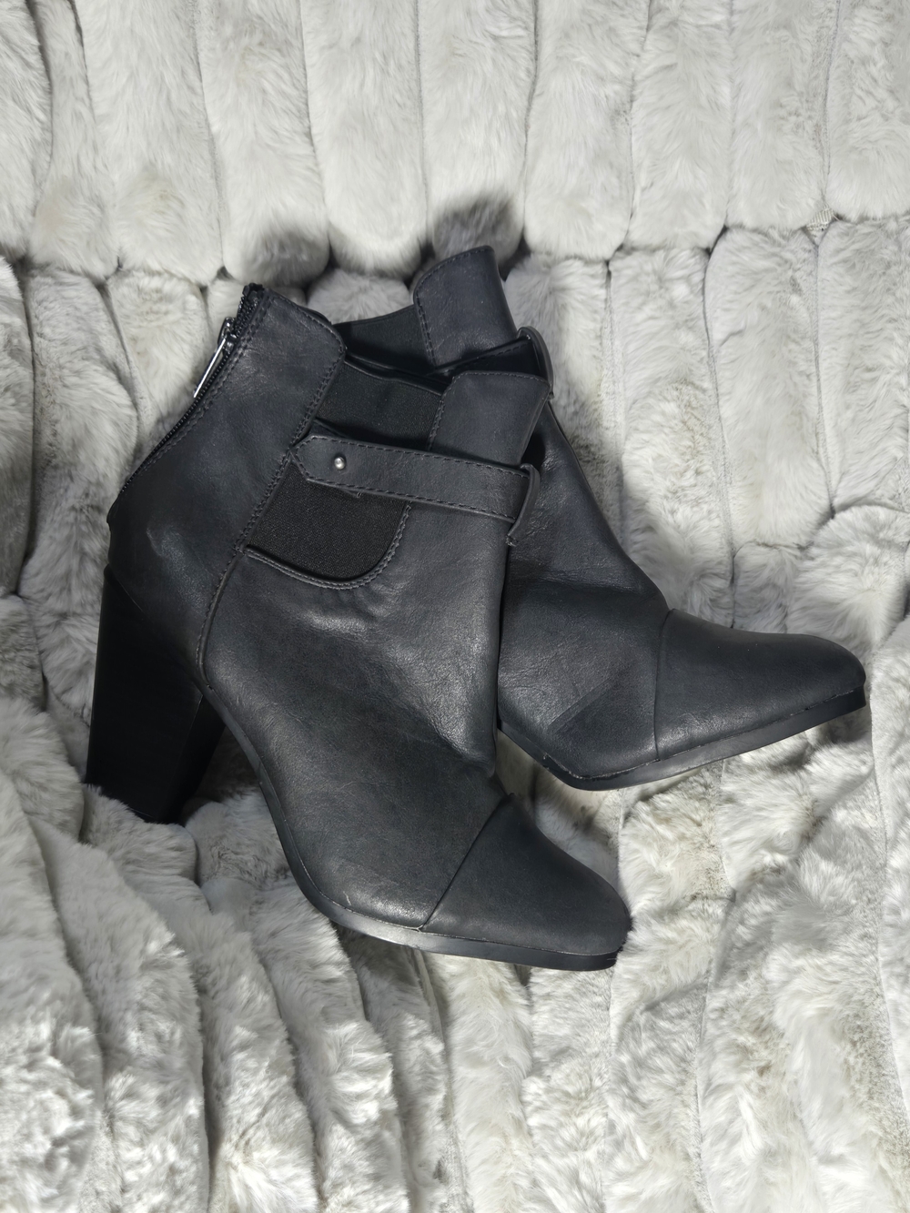 NWOT Breckelle's Women's Black Ankle Booties with Block Heel